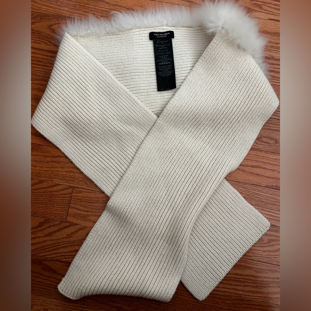 Yves Salomon Cream Ribbed Scarf with Fur Trim